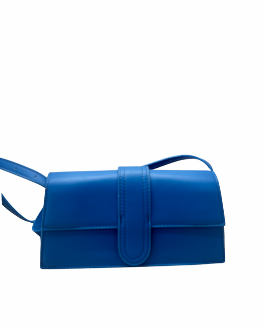 Cloe: Elegant and Stylish Accessory