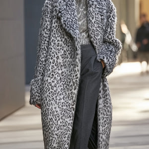 Stylish Oversized Faux Fur Coat with Leopard Print