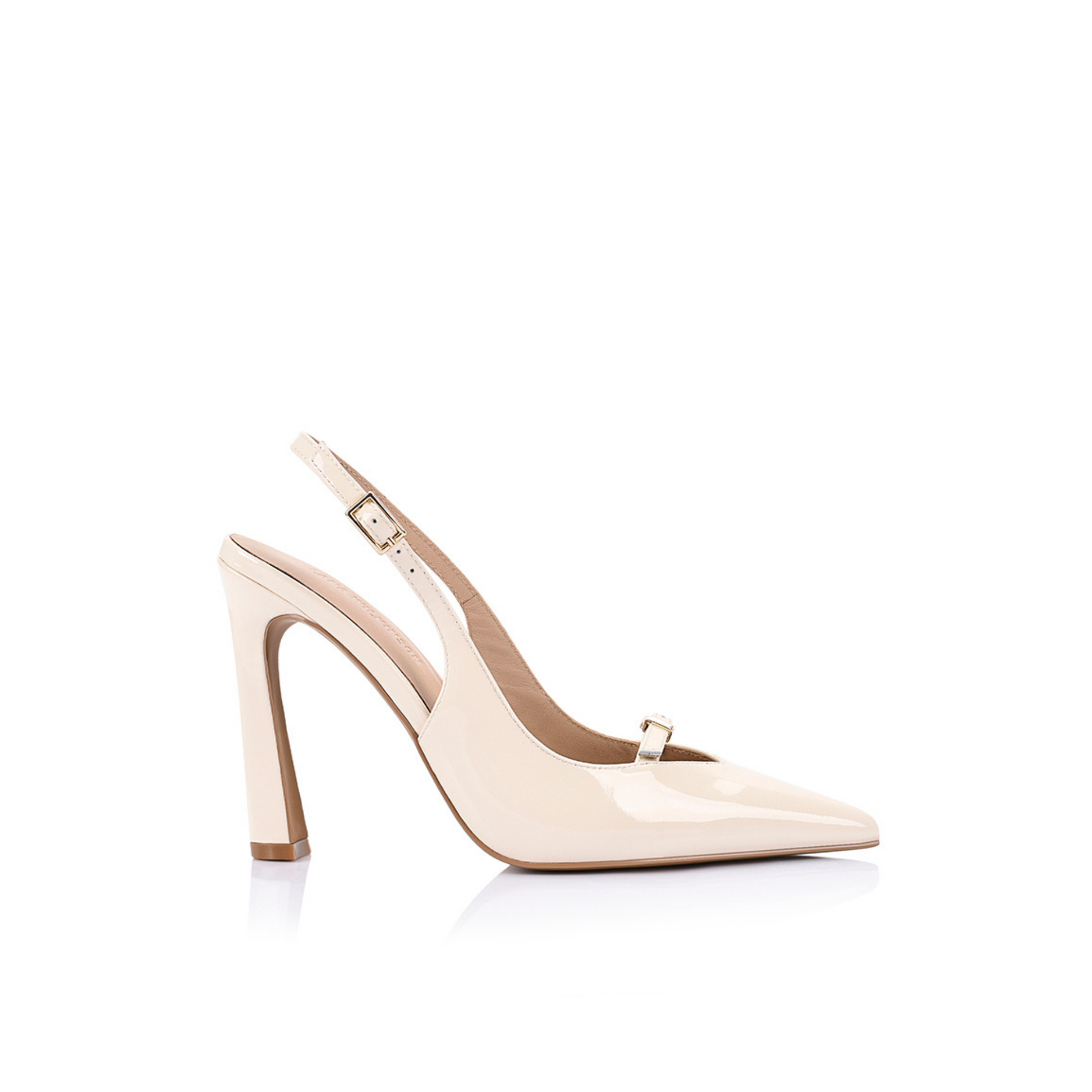 Naomi Pump U Boji Kosti