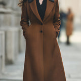 Elegantní kabát se vzorem rybí kosti