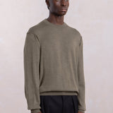 Další svetr - olivový