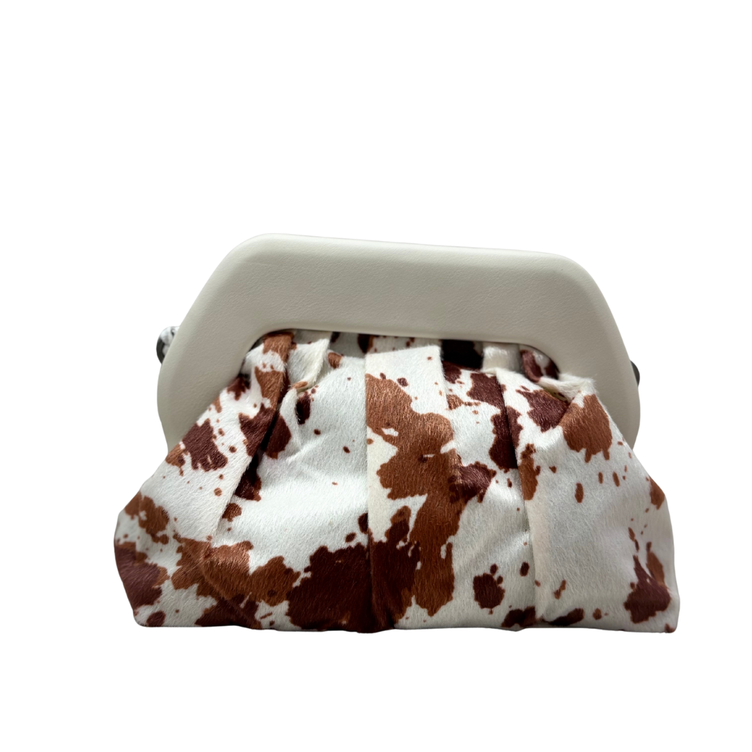 Clara: Elegantní a nadčasový design