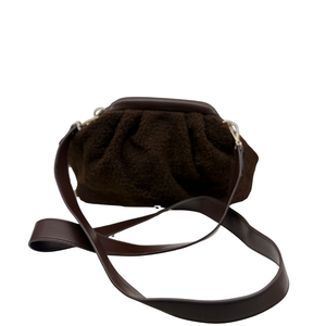 Lisa: A Stylish and Versatile Choice