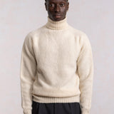 Krémový svetr s límečkem