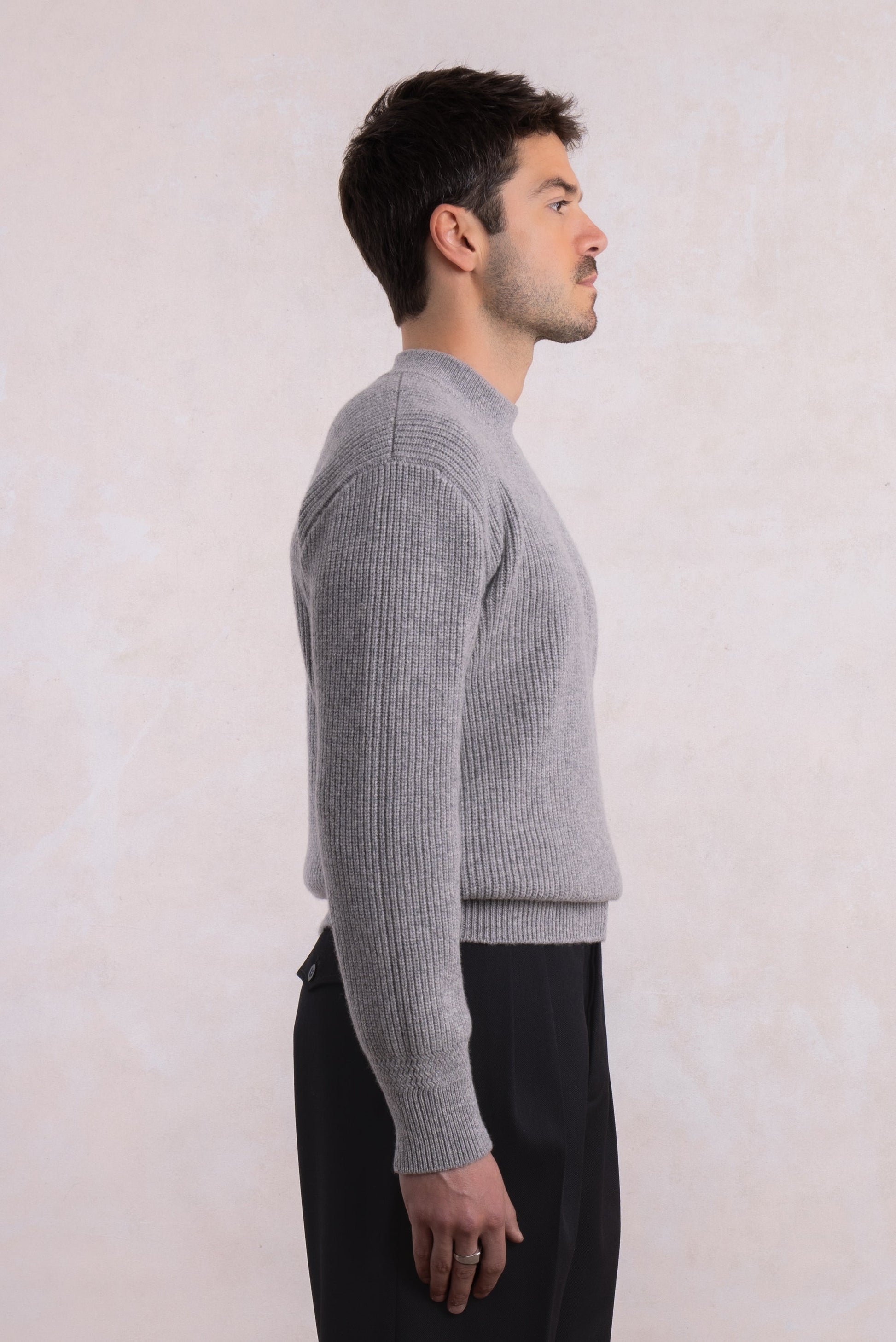 Pulover od janjeće vune - Siva