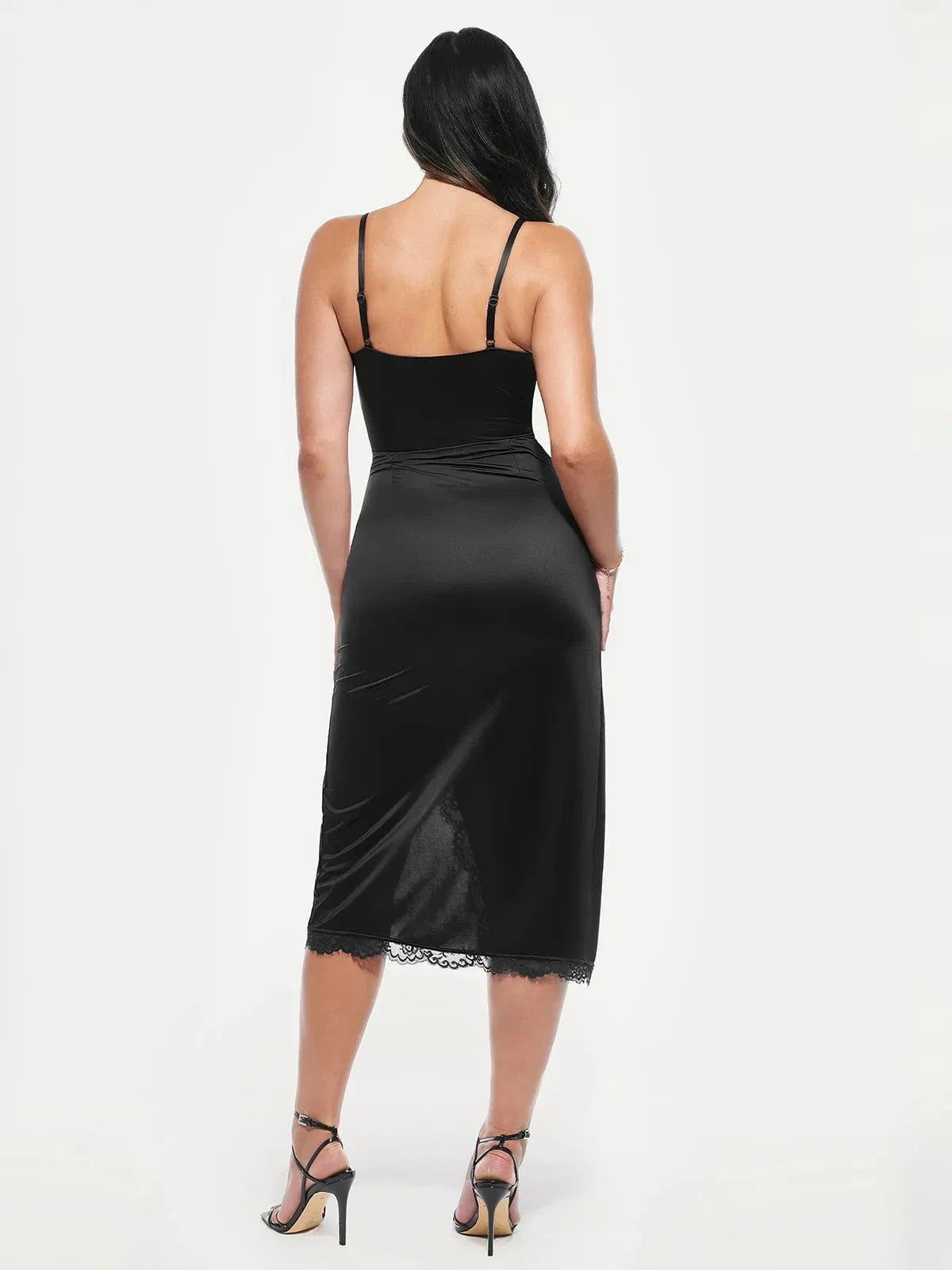 Haljina midi s čipkastim detaljima i cvjetnim uzorkom