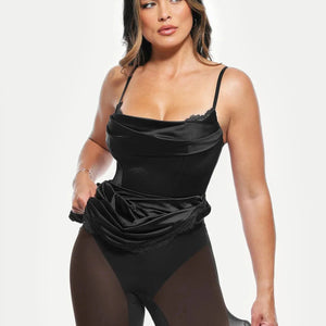 Haljina midi s čipkastim detaljima i cvjetnim uzorkom