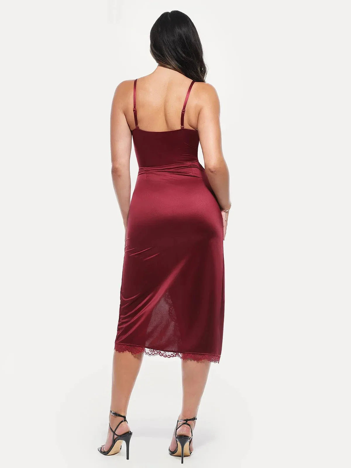 Haljina midi s čipkastim detaljima i cvjetnim uzorkom