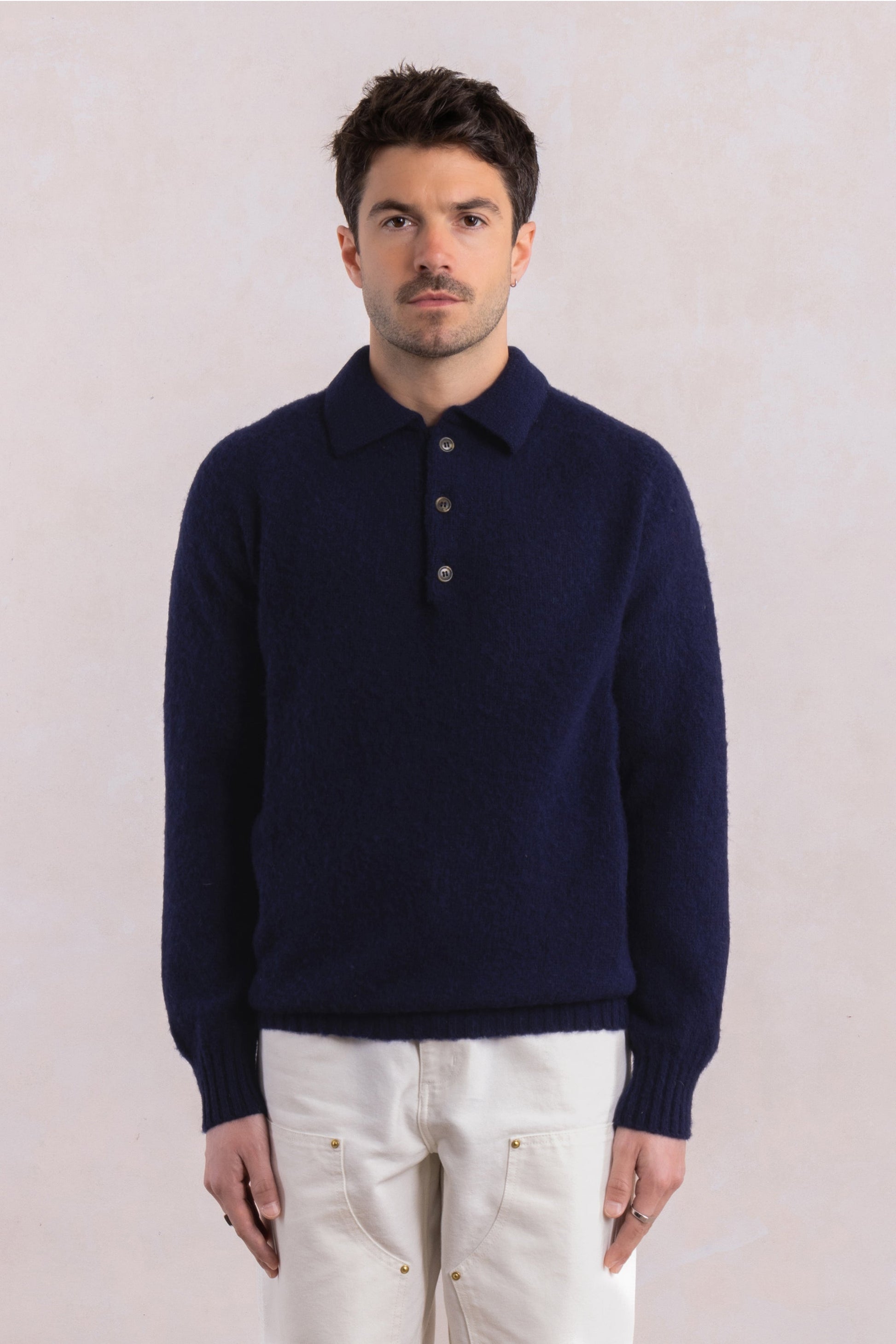 Tamno plavi pulover s polo