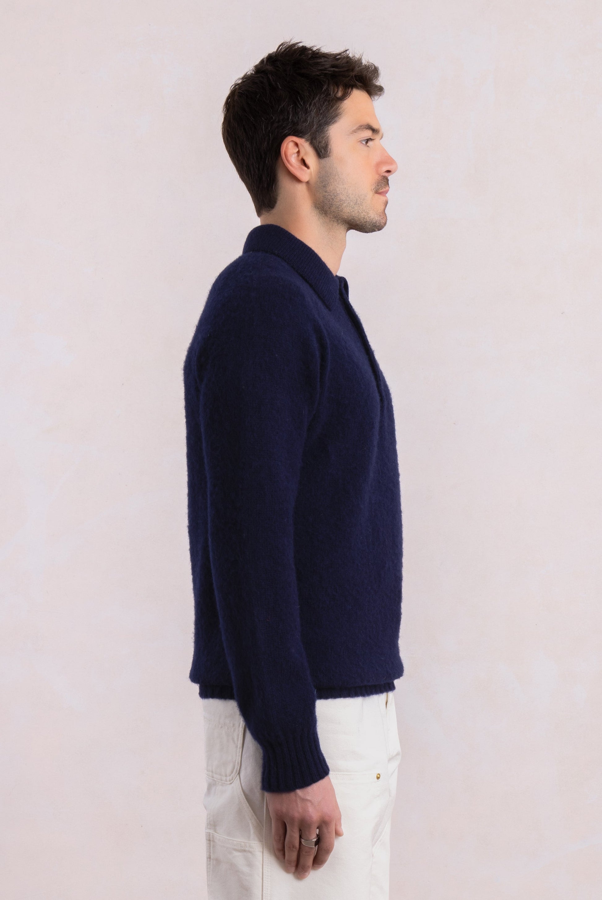 Tamno plavi pulover s polo