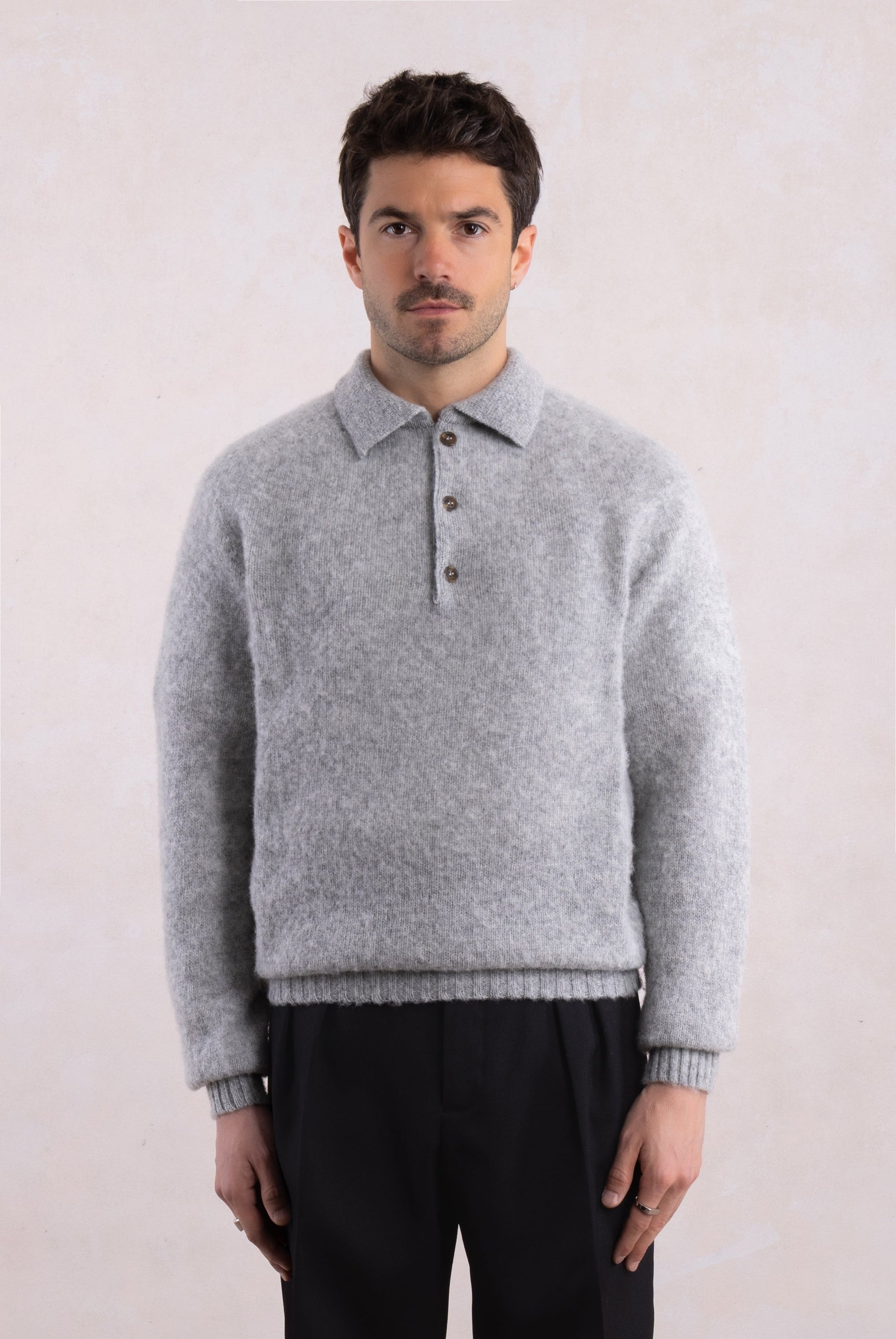 Pulover cu guler polo Shaggy Dog din lână - Gri